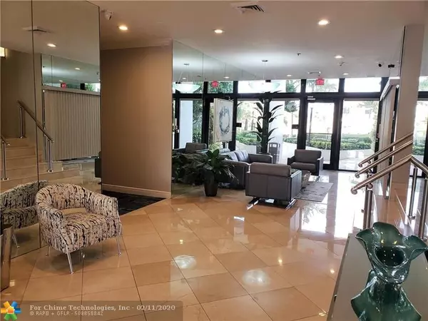 Pompano Beach, FL 33062,1361 S Ocean Blvd  #305