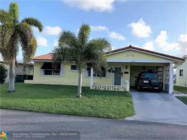 4600 NW 45th St, Tamarac, FL 33319