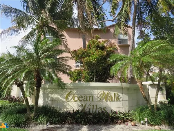 Lauderdale By The Sea, FL 33062,2005 Oceanwalk Ter  #309