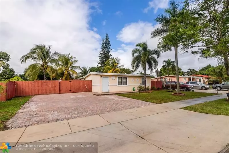 267 NE 43rd St, Pompano Beach, FL 33064