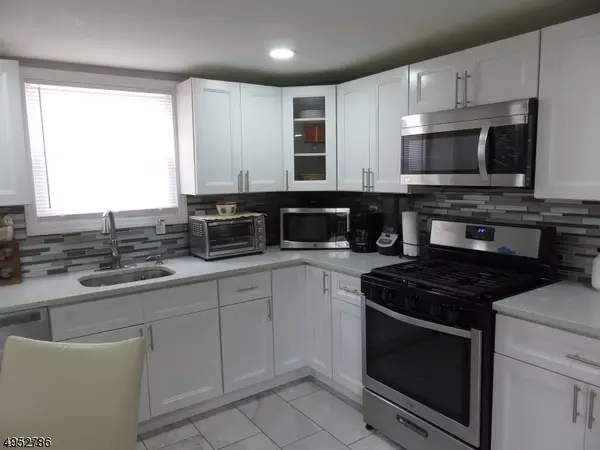 543 E JERSEY ST, Elizabeth City, NJ 07206