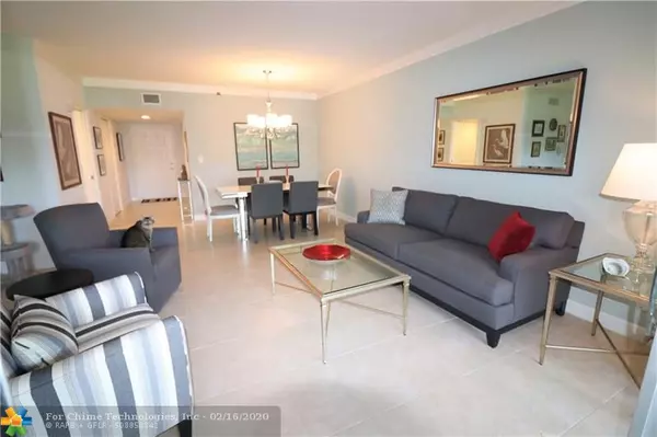 Pompano Beach, FL 33069,3507 Oaks Way  #108