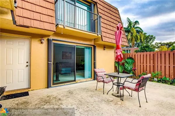 Hollywood, FL 33026,2557 Lakeview Ct  #2557