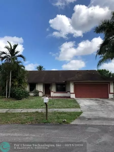 690 Bluebird Ln, Plantation, FL 33324