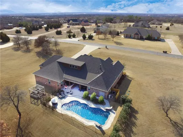 Edmond, OK 73034,5018 Pheasant Crest Road