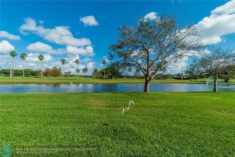 9320 S Hollybrook Lake Dr  #209, Pembroke Pines, FL 33025