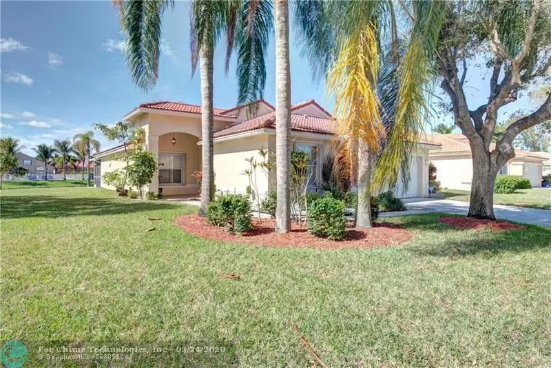 5516 MUIRFIELD VILLAGE Circle, Lake Worth, FL 33463