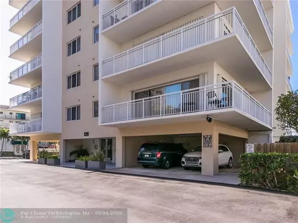 Hallandale, FL 33009,126 Golden Isles Dr  #23A