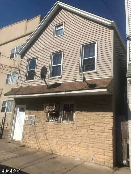 308 2ND ST, Elizabeth City, NJ 07206