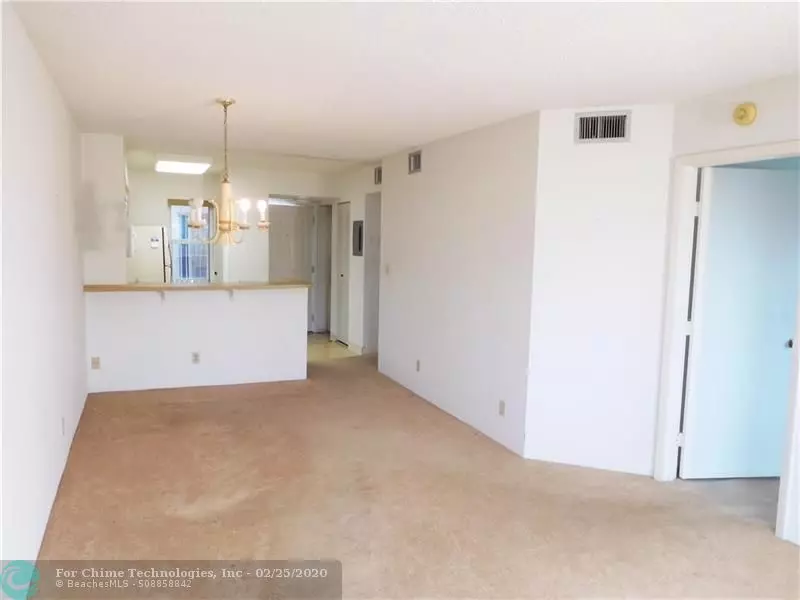 2106 S Cypress Bend Dr  #305, Pompano Beach, FL 33069