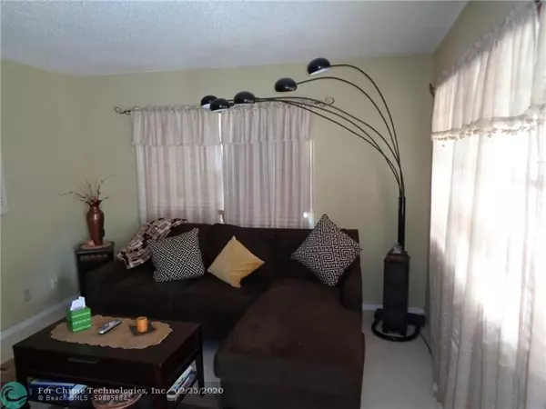 Deerfield Beach, FL 33442,332 Farnham P  #332