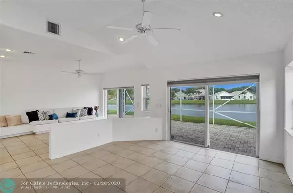 Davie, FL 33328,8955 Lake Park Cir