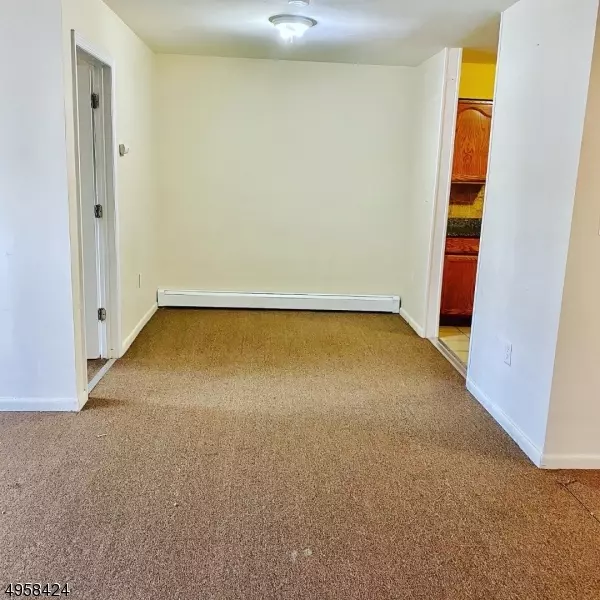 326 BOND ST, Elizabeth City, NJ 07206