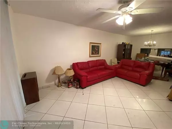 Lauderdale Lakes, FL 33311,2861 Somerset Dr  #216