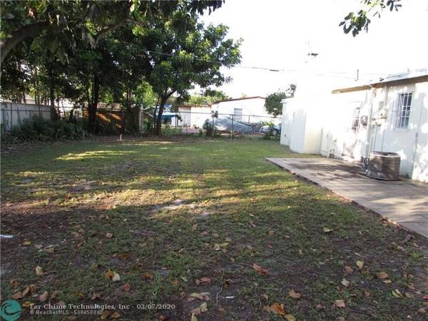 Miami Gardens, FL 33169,18000 NW 2nd Ct