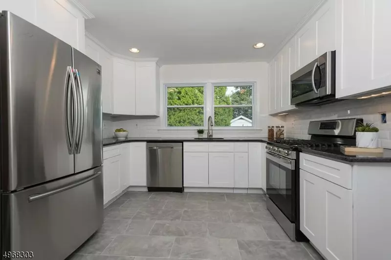 Manville Boro, NJ 08835,812 BOUND BROOK AVE