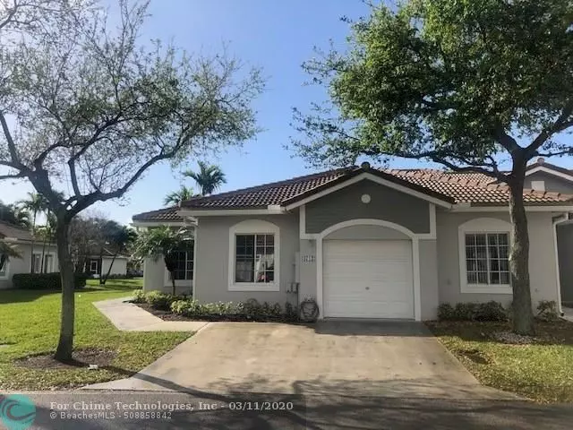 4712 SW 13th St, Deerfield Beach, FL 33442