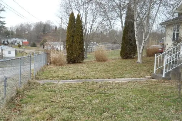 185 PATRICK STREET, Oak Hill, WV 25901