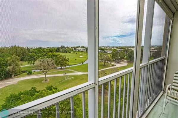 Pompano Beach, FL 33069,3250 N Palm Aire Dr  #802