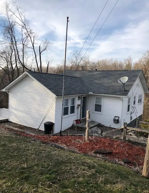 200 1/2 RESERVOIR RD, Beckley, WV 25801