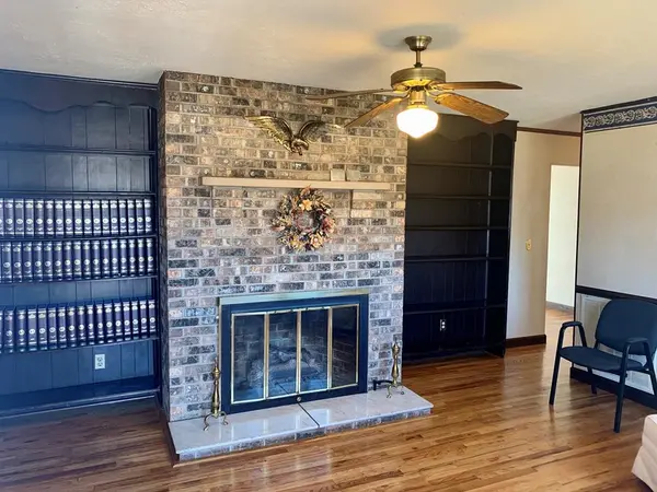 1500 ROUND HILL ROAD, Oak Hill, WV 25901