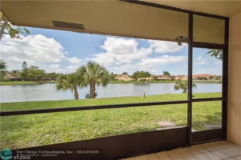 5233 Gate Lake Rd, Tamarac, FL 33319