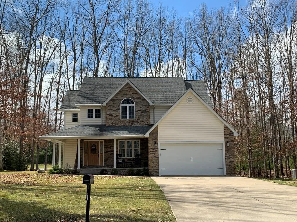 319 FAR COUNTRY DRIVE, Daniels, WV 25832