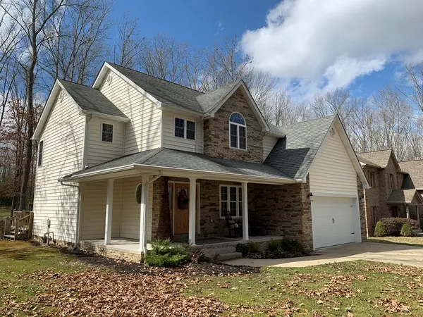 319 FAR COUNTRY DRIVE, Daniels, WV 25832