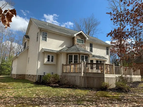319 FAR COUNTRY DRIVE, Daniels, WV 25832