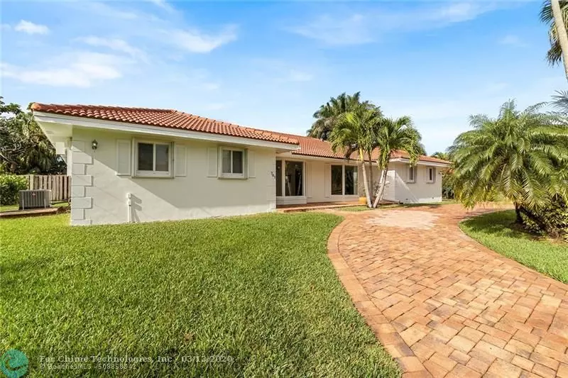 701 W Tropical Way, Plantation, FL 33317