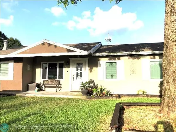 333 SW 78th Ter, North Lauderdale, FL 33068