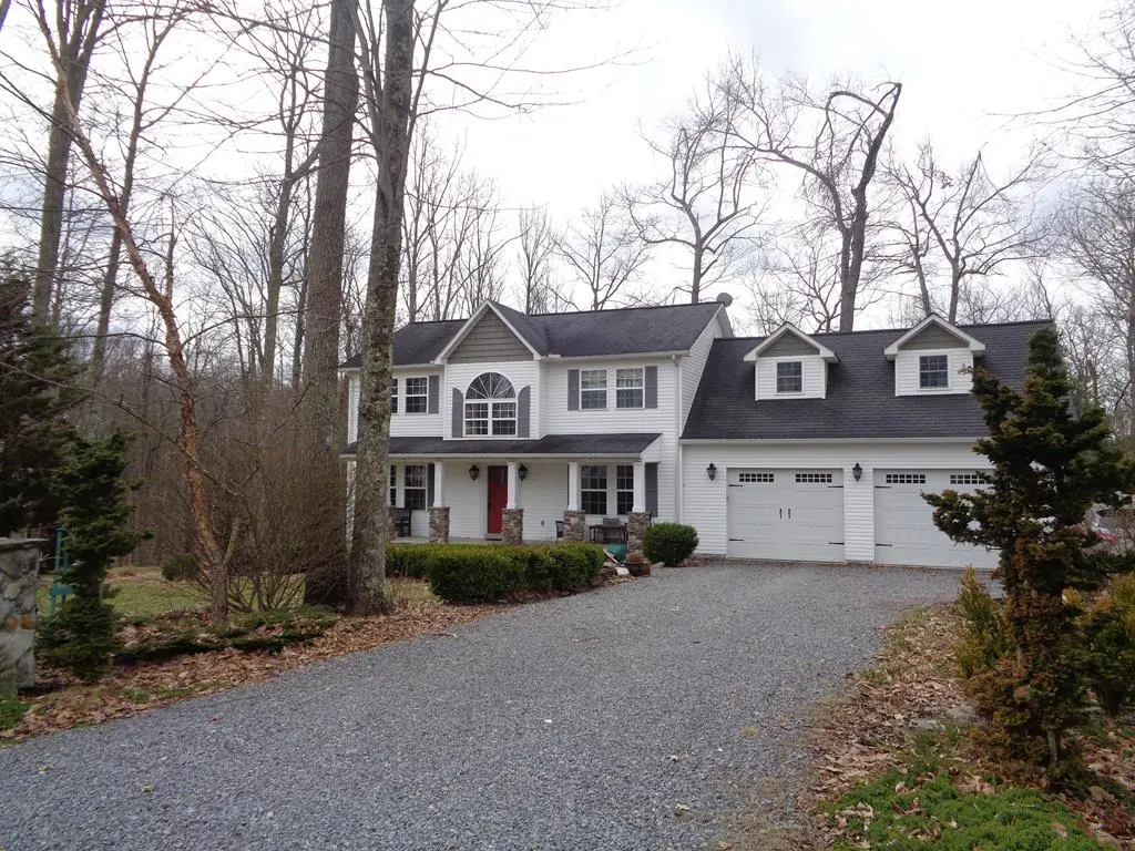122 HUNTSMAN LANE, Shady Spring, WV 25918