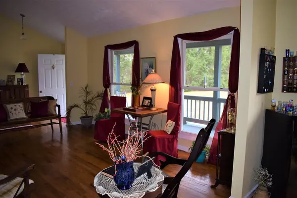 1152 OLD GOVERNMENT ROAD, Mt. Lookout, WV 26678