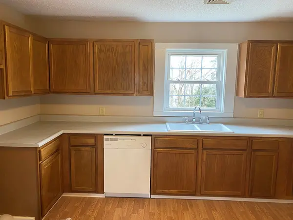 236 BURKE AVENUE, Mac Arthur, WV 25837