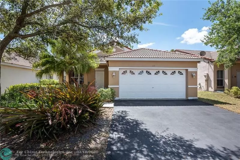 938 Falling Water Rd, Weston, FL 33326