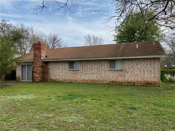 Norman, OK 73071,1915 Rolling Stone Drive