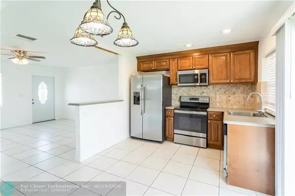 Boynton Beach, FL 33426,814 SW 5th Ct