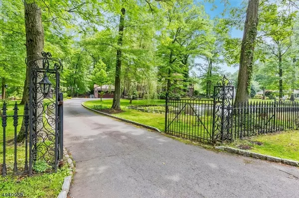 18 SOUTHFIELD RD, Edison Twp., NJ 08820