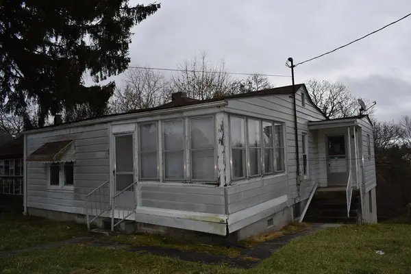121 CLYBURN STREET, Beckley, WV 25801