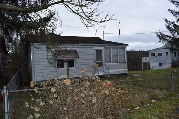 121 CLYBURN STREET, Beckley, WV 25801