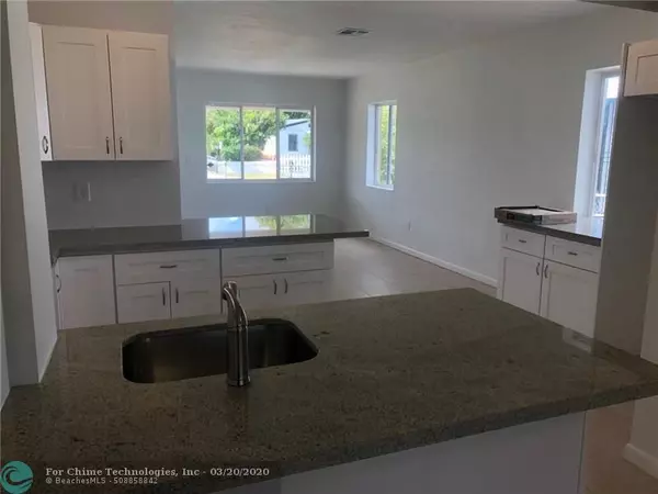 North Miami Beach, FL 33162,15611 NE 15th Ct