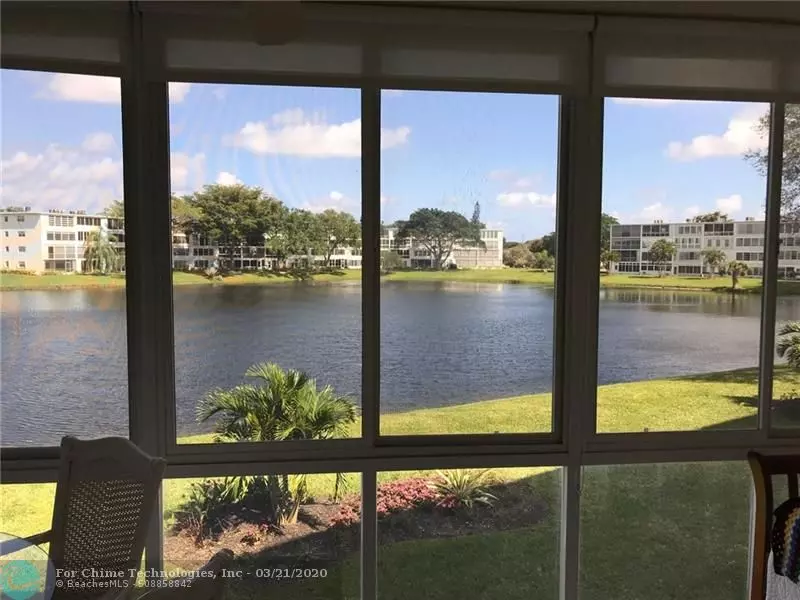 Deerfield Beach, FL 33442,2107 Cambridge E  #2107