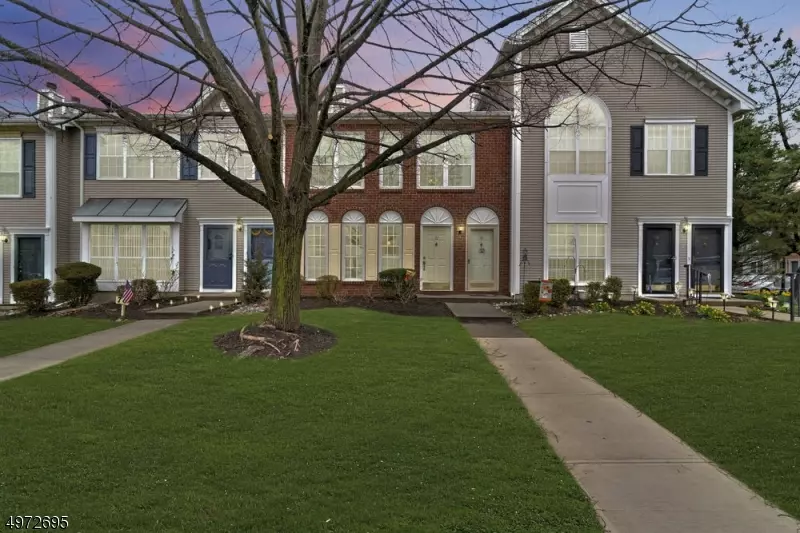 72 GREGORY LN, Franklin Twp., NJ 08823