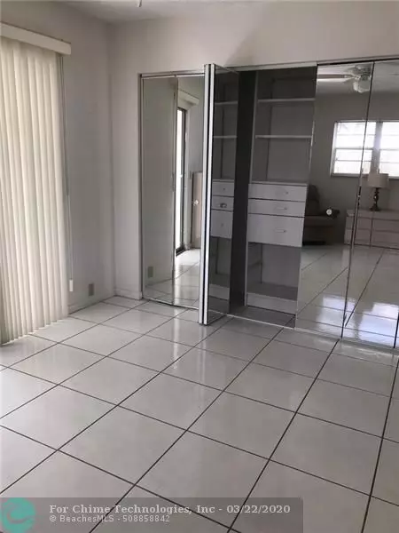 Deerfield Beach, FL 33442,189 Oakridge M  #189