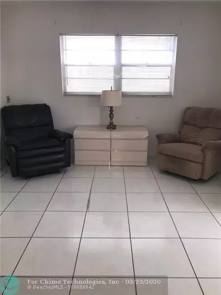 Deerfield Beach, FL 33442,189 Oakridge M  #189