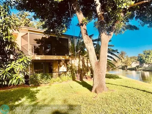 Pompano Beach, FL 33069,709 Gardens Dr  #202