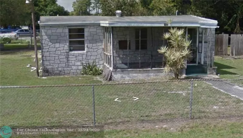 Fort Pierce, FL 34982,5003 REGINA DR