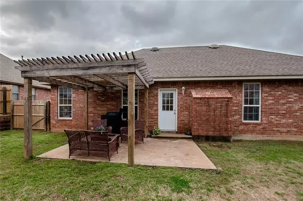 Washington, OK 73093,424 Clear View Drive