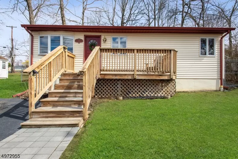 97 NEW YORK AVE, Jefferson Twp., NJ 07849