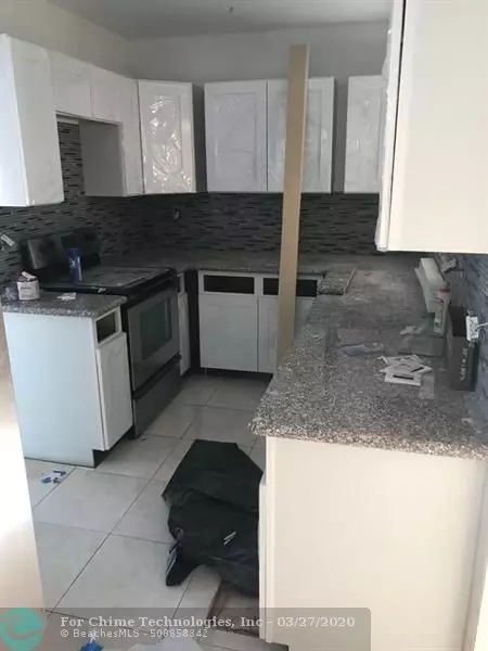 9364 SW 37th St, Miami, FL 33165